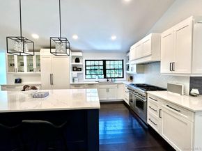 4 Treeview Drive, Melville NY 11747
