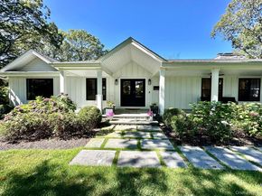 4 Treeview Drive, Melville NY 11747