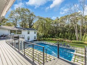 4 Treeview Drive, Melville NY 11747