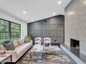 4 Treeview Drive, Melville NY 11747