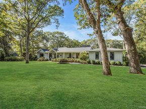 4 Treeview Drive, Melville NY 11747