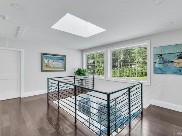 4 Treeview Drive, Melville NY 11747