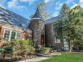 10 Soundview Crest, Manhasset NY 11030