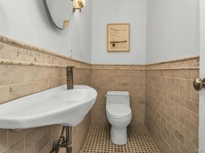 10 Soundview Crest, Manhasset NY 11030