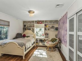 10 Soundview Crest, Manhasset NY 11030