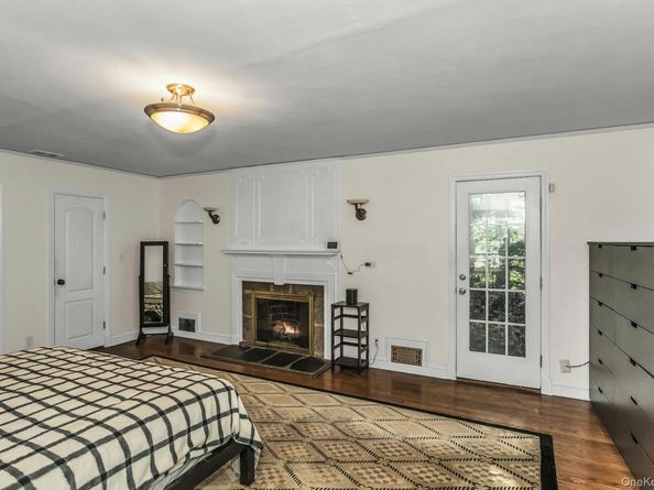 10 Soundview Crest, Manhasset NY 11030