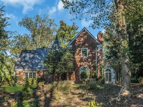 10 Soundview Crest, Manhasset NY 11030
