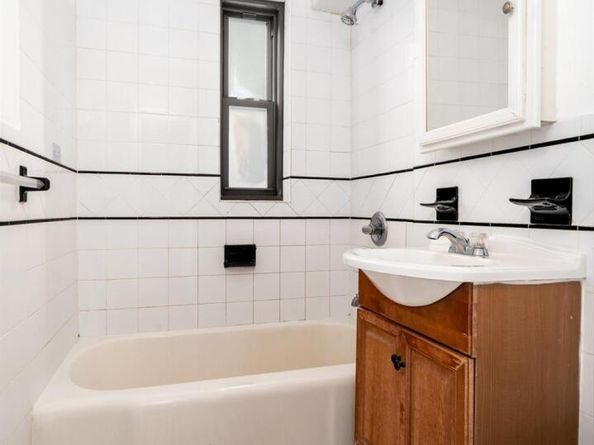 100-11 67th Road 205, Forest Hills NY 11375