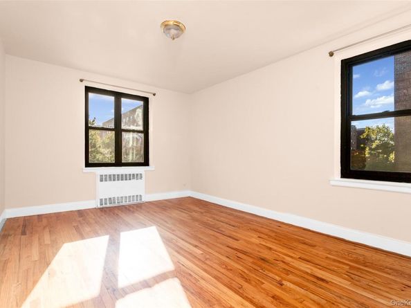100-11 67th Road 205, Forest Hills NY 11375