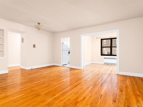 100-11 67th Road 205, Forest Hills NY 11375