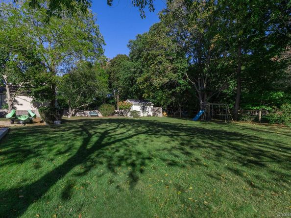 59 Union Avenue, Center Moriches NY 11934