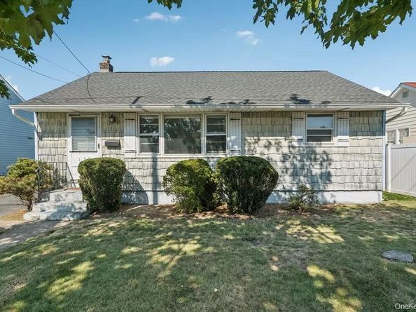 178 Princess Street, Hicksville NY 11801