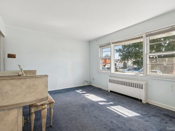 178 Princess Street, Hicksville NY 11801