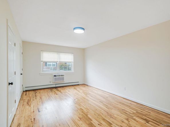 336 Lakeland Avenue 5D, Sayville NY 11782