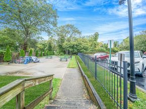 336 Lakeland Avenue 5D, Sayville NY 11782