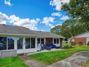 173 Ventry Court, Ridge NY 11961