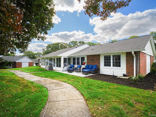 173 Ventry Court, Ridge NY 11961