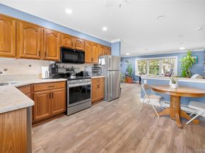 173 Ventry Court, Ridge NY 11961