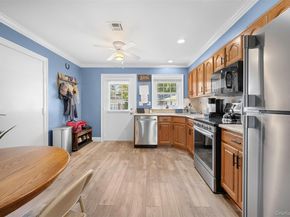 173 Ventry Court, Ridge NY 11961