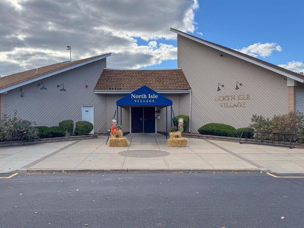 202 Pointe Circle North 202, Coram NY 11727