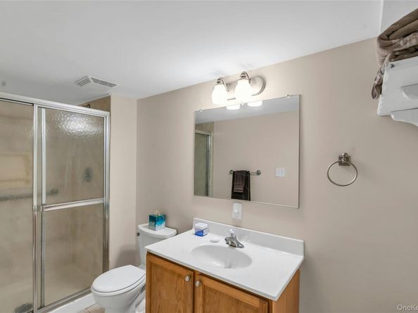 72 Mount Pleasant Road, Smithtown NY 11787