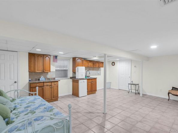 72 Mount Pleasant Road, Smithtown NY 11787