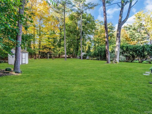 72 Mount Pleasant Road, Smithtown NY 11787