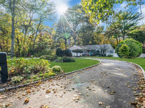 72 Mount Pleasant Road, Smithtown NY 11787