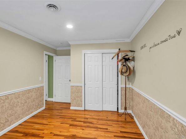 72 Mount Pleasant Road, Smithtown NY 11787