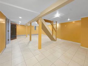 573 S 5th Street, Lindenhurst NY 11757