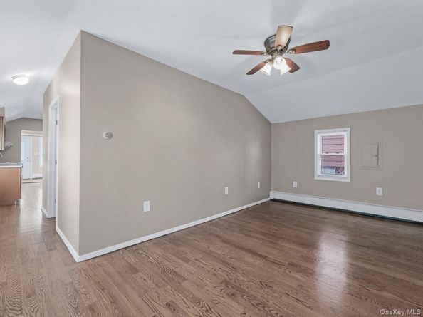 22 W 10th Road, Broad Channel NY 11693