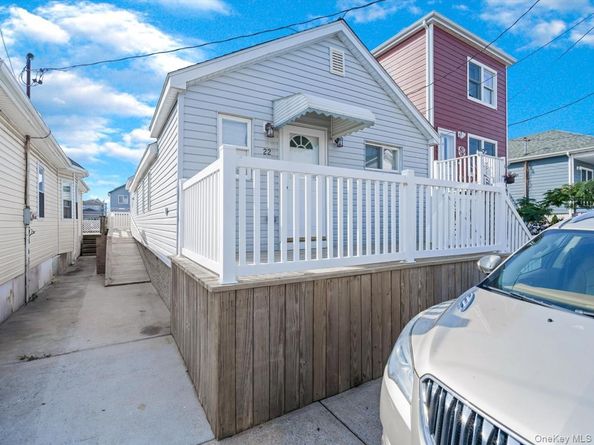 22 W 10th Road, Broad Channel NY 11693