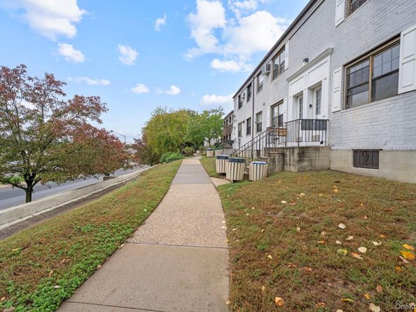 66-15 Park Drive East B, Kew Garden Hills NY 11357