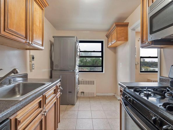 66-15 Park Drive East B, Kew Garden Hills NY 11357