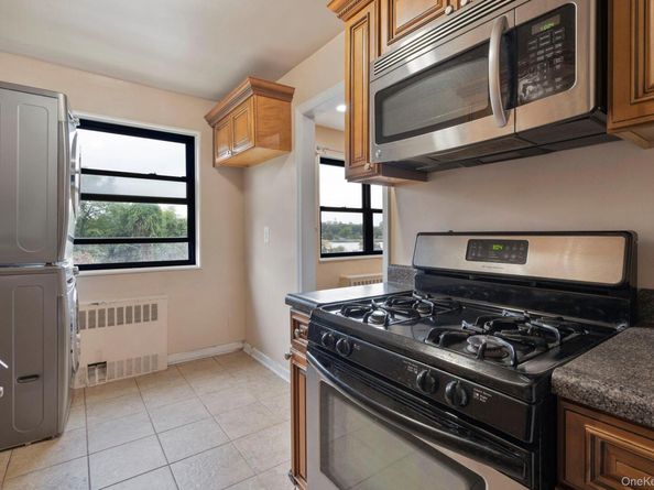 66-15 Park Drive East B, Kew Garden Hills NY 11357