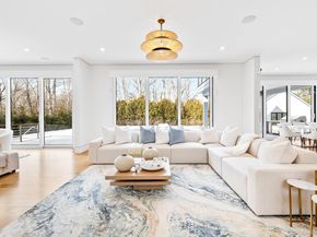 8 Ashwood Court, Southampton NY 11968