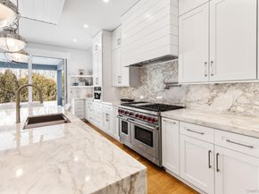 8 Ashwood Court, Southampton NY 11968