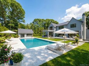 8 Ashwood Court, Southampton NY 11968