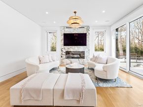 8 Ashwood Court, Southampton NY 11968