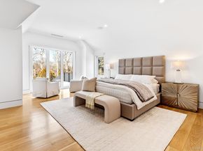8 Ashwood Court, Southampton NY 11968