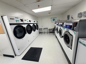 100-25 Queens Boulevard 3JJ, Forest Hills NY 11375