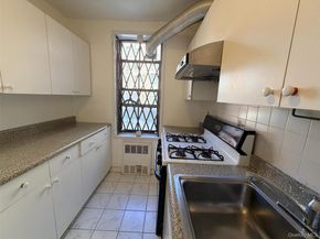 100-25 Queens Boulevard 3JJ, Forest Hills NY 11375