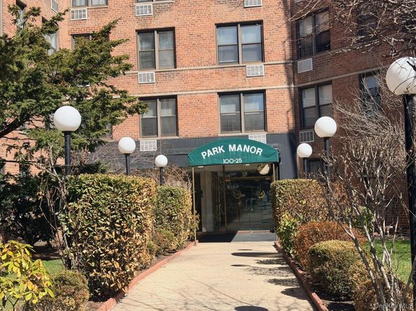 100-25 Queens Boulevard 3JJ, Forest Hills NY 11375