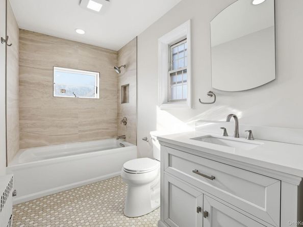 2015 Tenbroeck Avenue, Bronx NY 10461