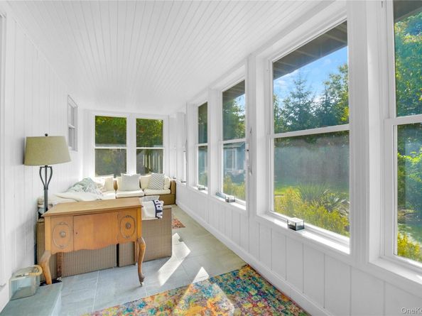 3 Jefferson Avenue, Hampton Bays NY 11946