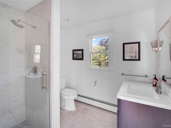 3 Jefferson Avenue, Hampton Bays NY 11946