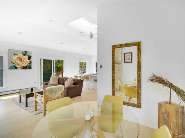 3 Jefferson Avenue, Hampton Bays NY 11946