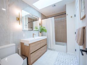 100 Baker Court 15, Island Park NY 11558