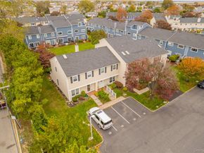 100 Baker Court 15, Island Park NY 11558