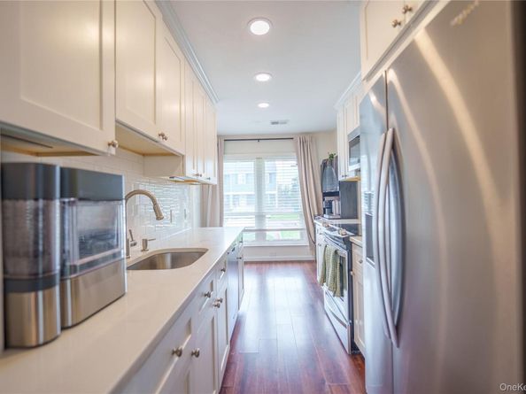 100 Baker Court 15, Island Park NY 11558